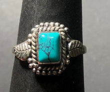 Load image into Gallery viewer, Turquoise Sterling silver ring size 8  (ER25a)
