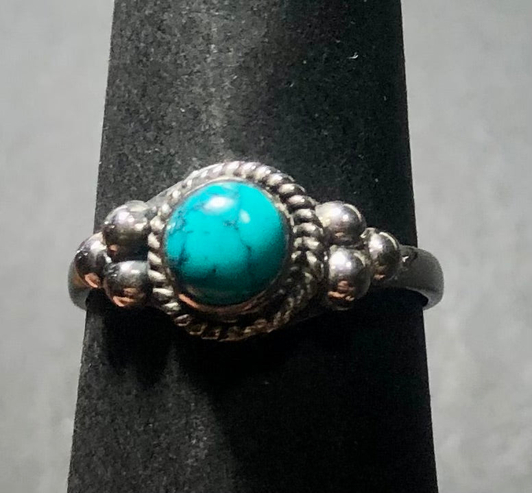 Turquoise Sterling silver ring size 8   (DC141)