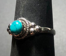 Load image into Gallery viewer, Turquoise Sterling silver ring size 8   (DC141)
