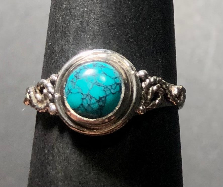 Turquoise Sterling silver ring size 7   (DC123)