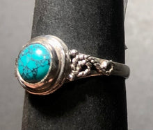 Load image into Gallery viewer, Turquoise Sterling silver ring size 7   (DC123)
