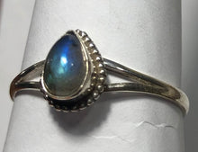Load image into Gallery viewer, Labradorite Sterling silver ring size 14   (ER37i)
