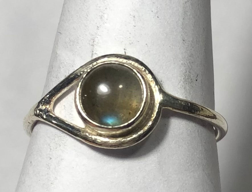 Labradorite Sterling silver ring size 7 1/2   (DC155)