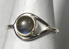 Load image into Gallery viewer, Labradorite Sterling silver ring size 7    (ER53n)
