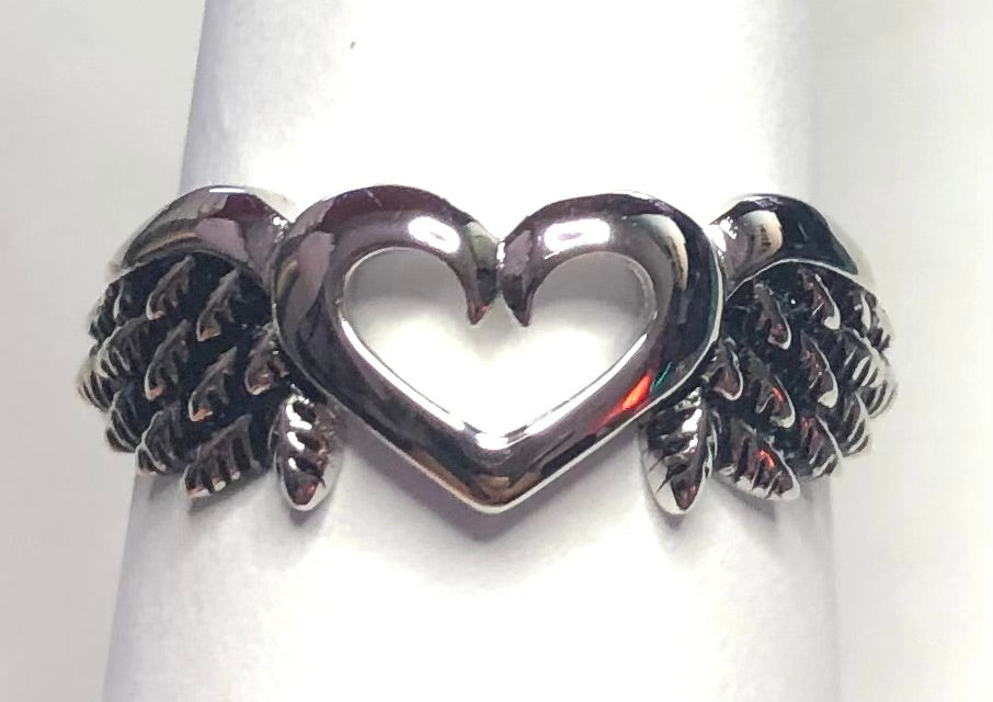 Heart with angel wings Sterling silver rings  sizes  5, 8   (CR02)