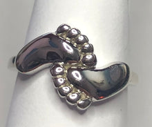 Load image into Gallery viewer, Feet Sterling silver rings  sizes  4, 5, 6, 8, 10, 11  (CR11)
