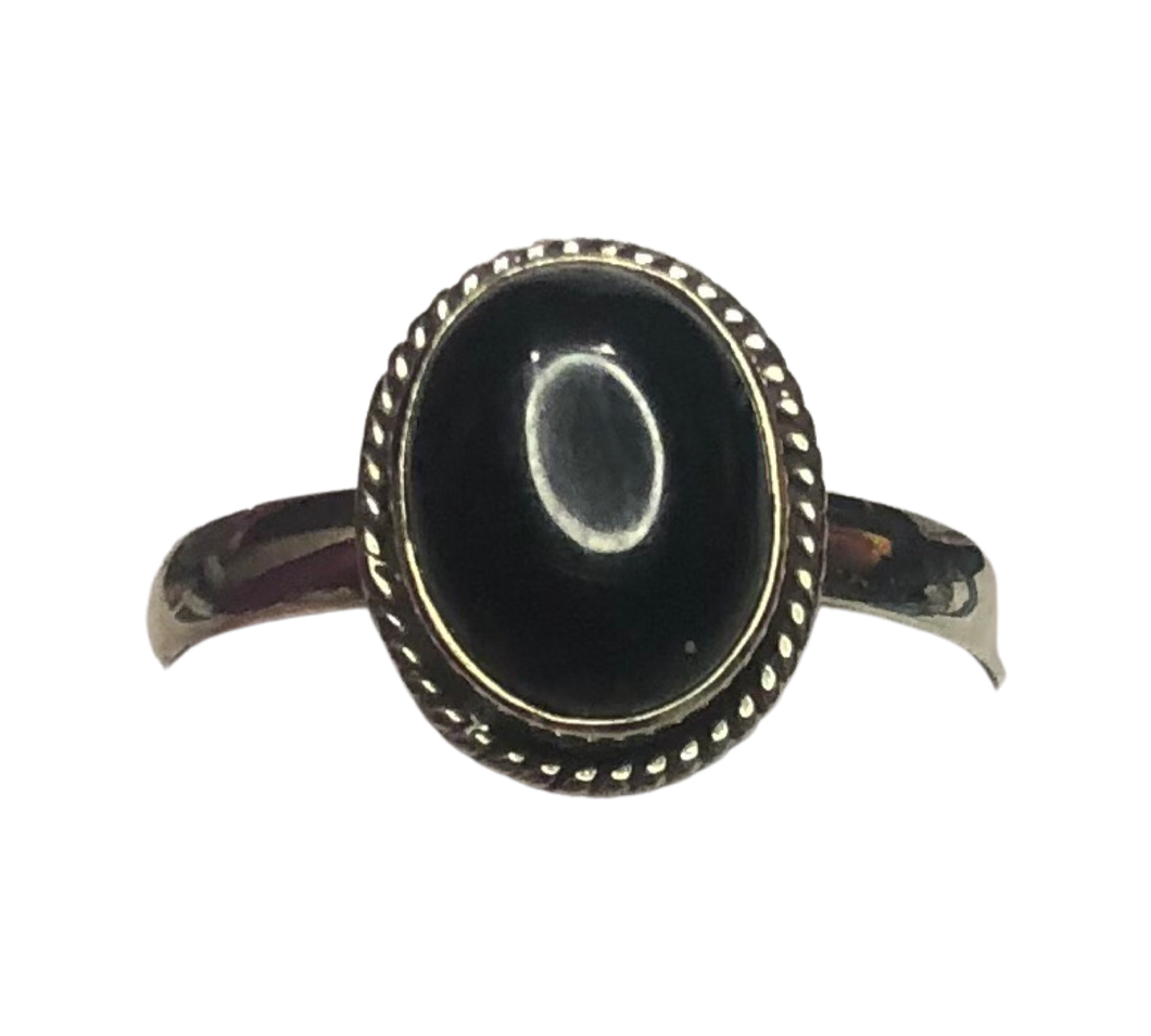Black Onyx Sterling Silver ring size 9    (DC284)