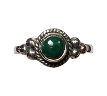 Load image into Gallery viewer, Malachite Sterling silver ring size 9     (DC147)
