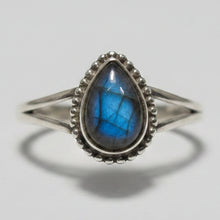 Load image into Gallery viewer, Labradorite Sterling silver ring size 14   (ER37i)
