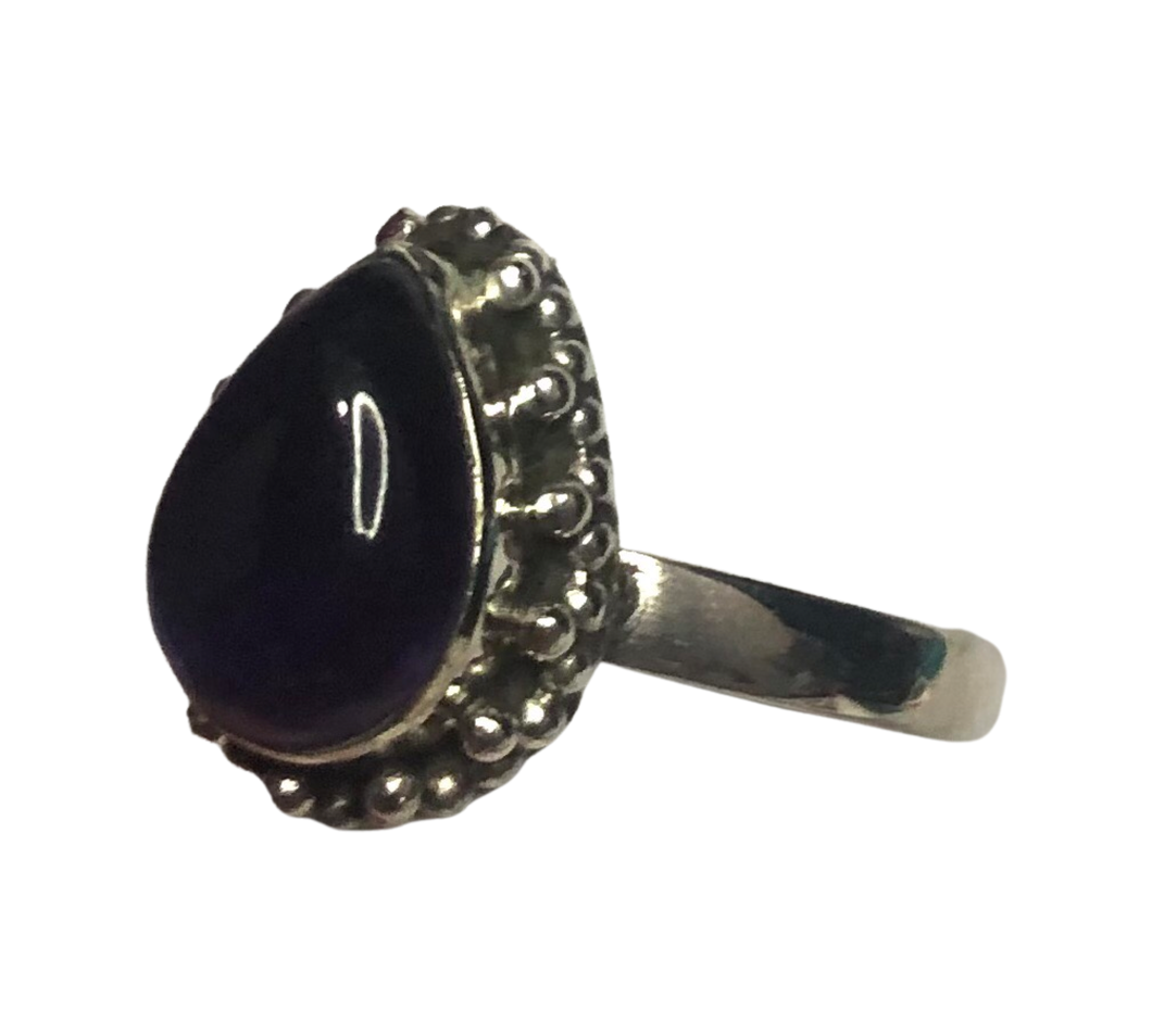 Black Onyx  Sterling Silver ring size 8   (DC17)