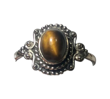 Load image into Gallery viewer, Tigers Eye sterling silver ring size 9   (DC278)
