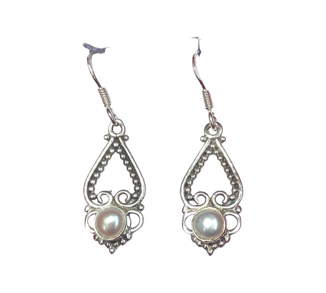 Pearl Sterling Silver Earrings (EE18)