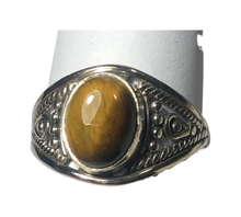 Load image into Gallery viewer, Tigers Eye Sterling silver ring size 7    (DC375g)
