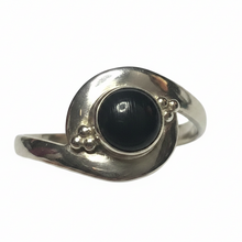Load image into Gallery viewer, Black Onyx Sterling Silver ring size 9  (DC241)

