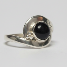 Load image into Gallery viewer, Black Onyx Sterling Silver ring size 7  (DC258)

