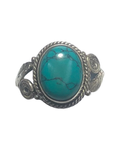 Load image into Gallery viewer, Turquoise  sterling silver ring size 7  (ER06c)
