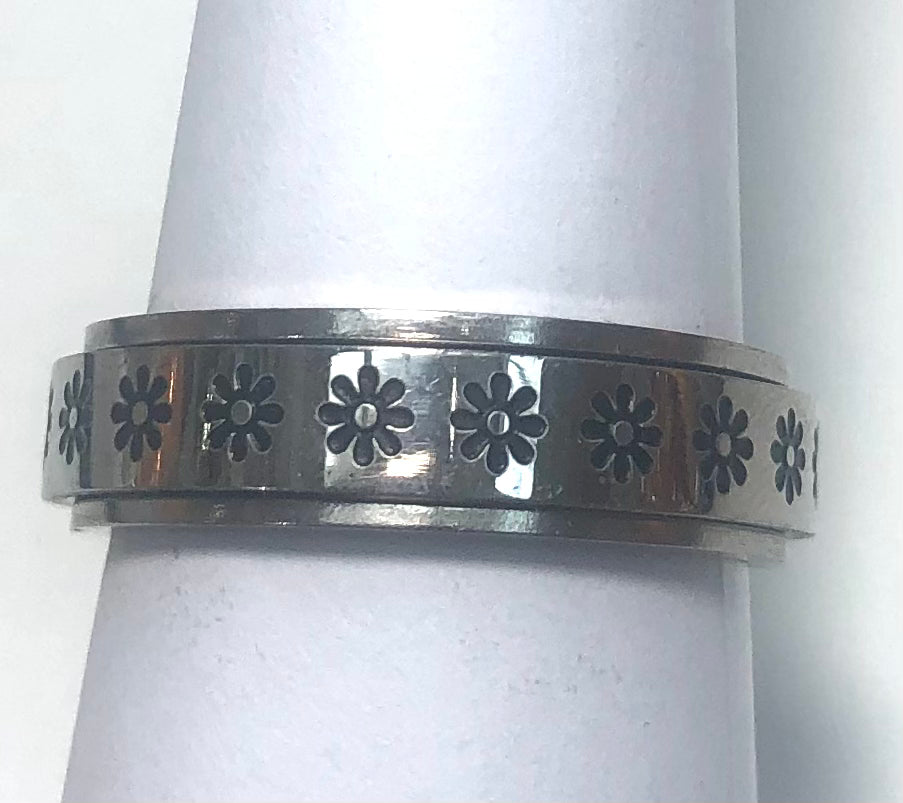 Fidget ring - silver spinner with flowers.   (FR6)